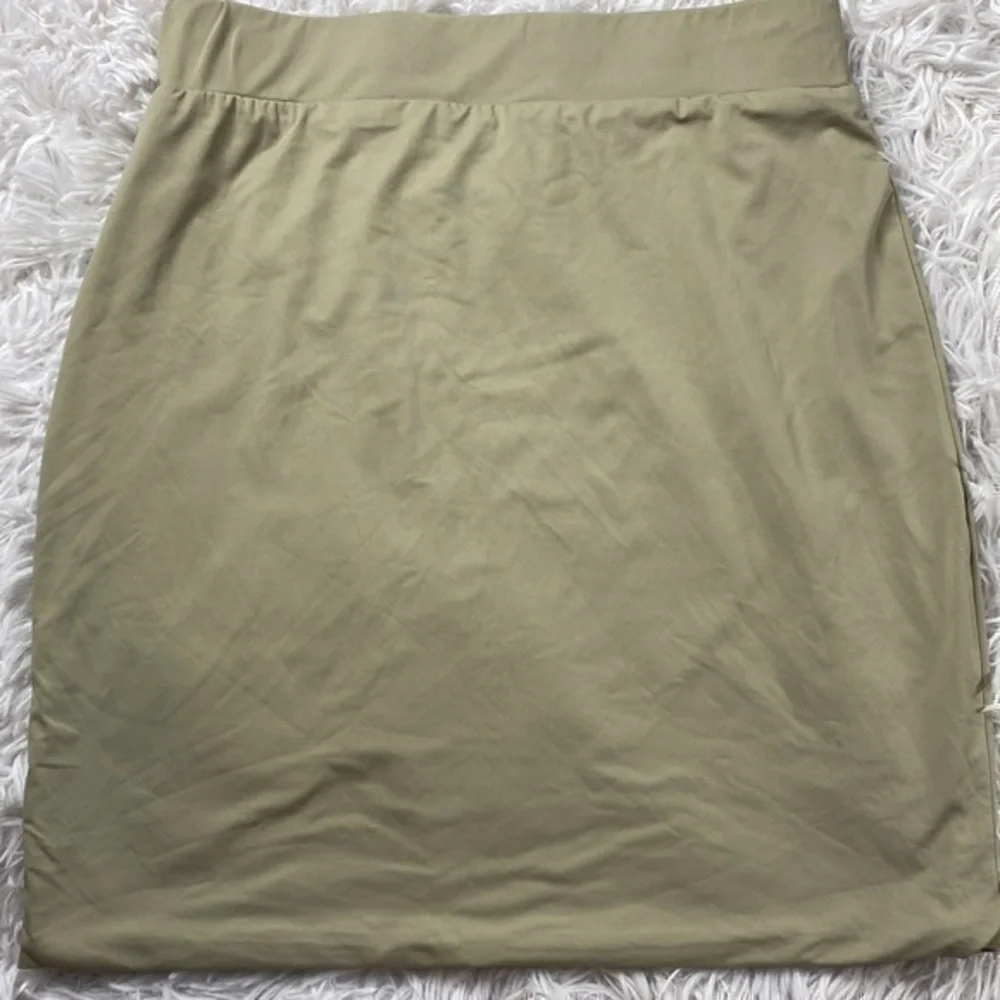 Meshki Harlow Mini Skirt size medium